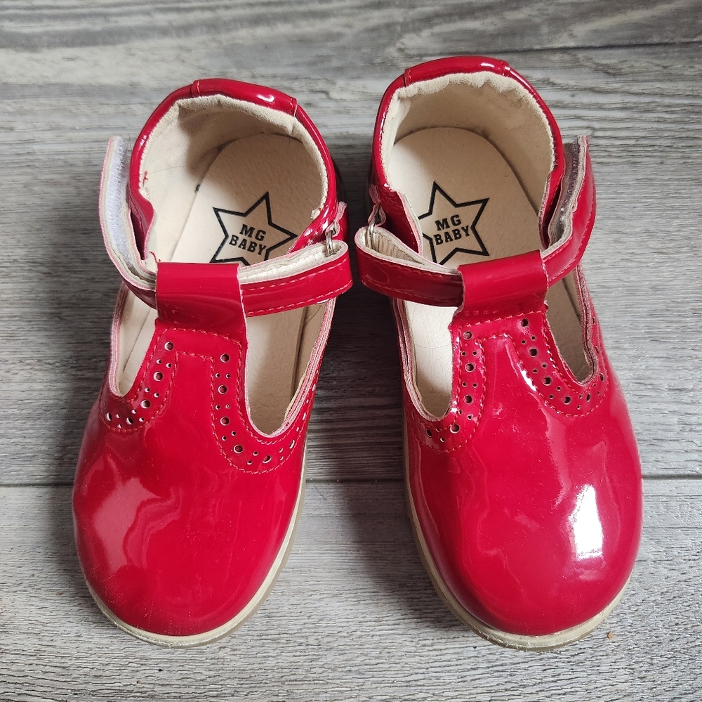 Chic Red Kids Dress Shoes - Picture 4 of 11